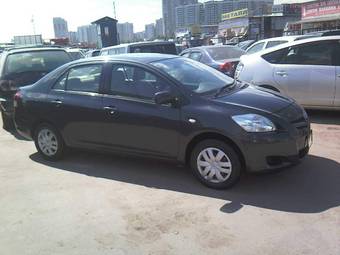 2006 Toyota Belta Photos