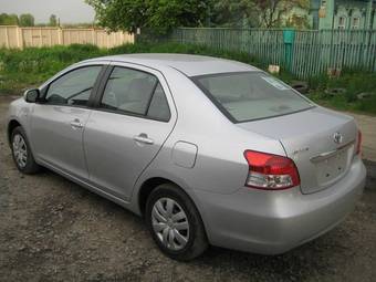 2006 Toyota Belta Images