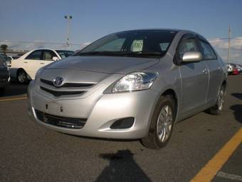 2006 Toyota Belta Photos