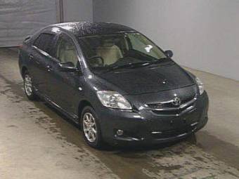 2006 Toyota Belta Photos