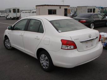 2006 Toyota Belta Photos