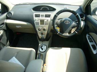 2006 Toyota Belta Pictures