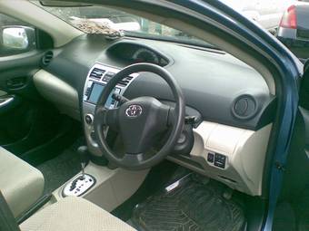 2006 Toyota Belta Photos