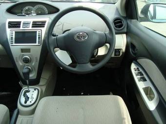 2006 Toyota Belta Photos