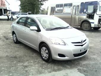 2006 Toyota Belta Photos