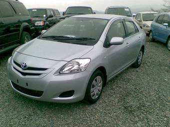 2006 Toyota Belta Photos