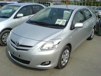 2006 Toyota Belta Photos