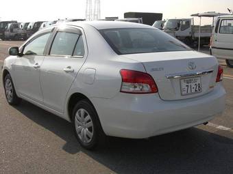 2006 Toyota Belta Photos