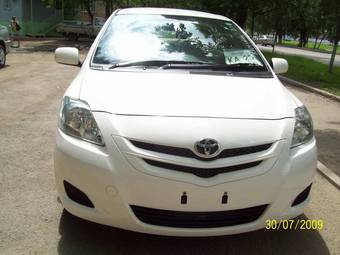 2006 Toyota Belta Photos