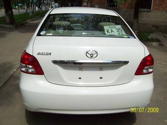 2006 Toyota Belta Photos