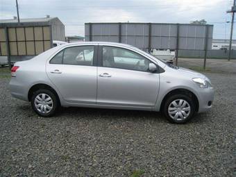 2006 Toyota Belta Photos