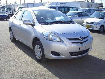 2006 Toyota Belta Photos