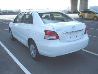 2006 Toyota Belta Photos