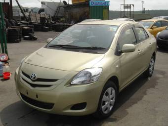 2006 Toyota Belta Photos