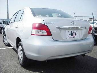 2006 Toyota Belta Images