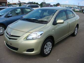 2006 Toyota Belta Pictures