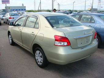 2006 Toyota Belta Photos