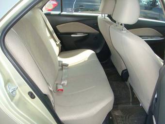 2006 Toyota Belta Photos