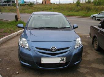 2006 Toyota Belta Photos