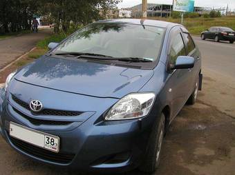 2006 Toyota Belta Photos