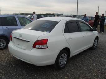 2006 Toyota Belta Pictures