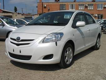 2006 Toyota Belta Pictures