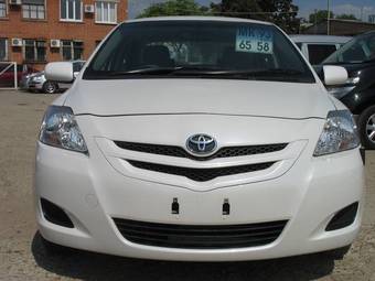 2006 Toyota Belta Photos