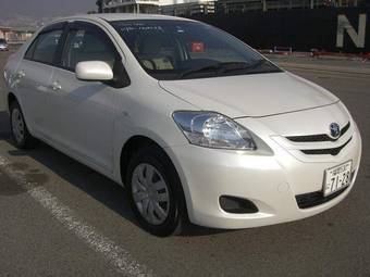 2006 Toyota Belta Photos