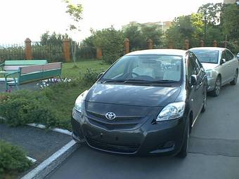 2006 Toyota Belta Photos