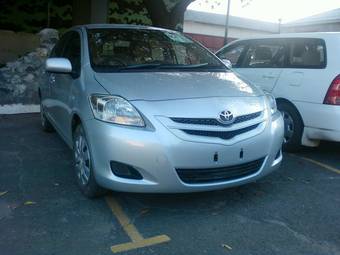 2006 Toyota Belta Photos