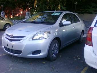 2006 Toyota Belta Pictures