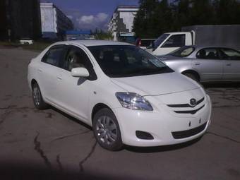 2006 Toyota Belta Photos