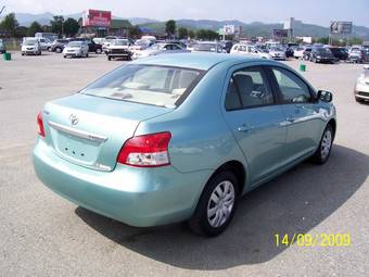 2006 Toyota Belta Photos