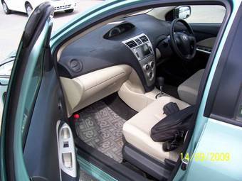 2006 Toyota Belta Pictures