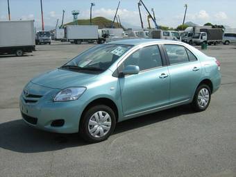 2006 Toyota Belta Photos