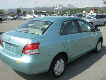 2006 Toyota Belta Photos