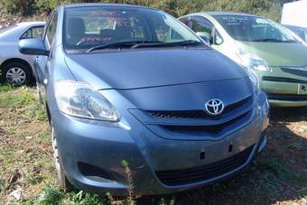 2006 Toyota Belta Photos