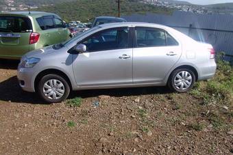 2006 Toyota Belta Pictures
