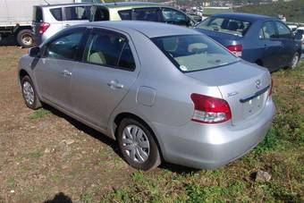 2006 Toyota Belta Photos