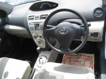 2007 Toyota Belta Photos