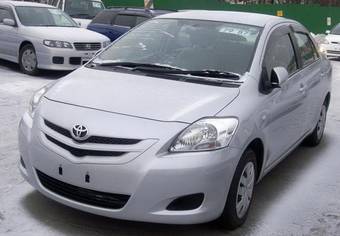 2009 Toyota Belta Images