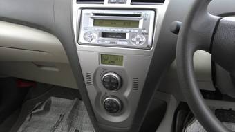 2010 Toyota Belta Pictures