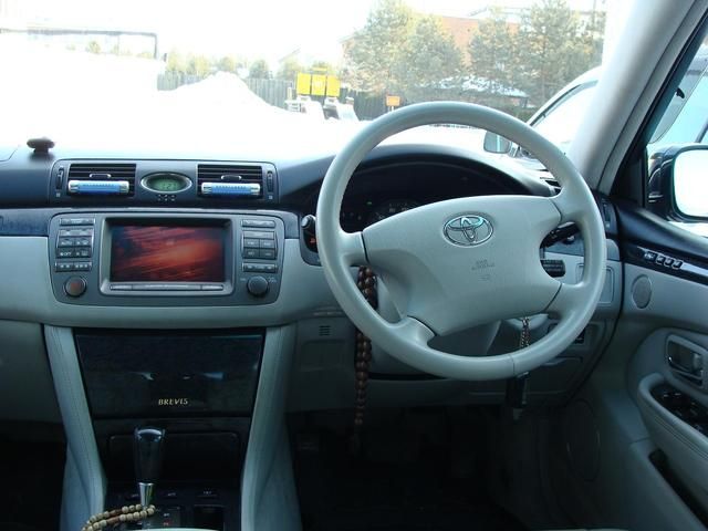2001 Toyota Brevis