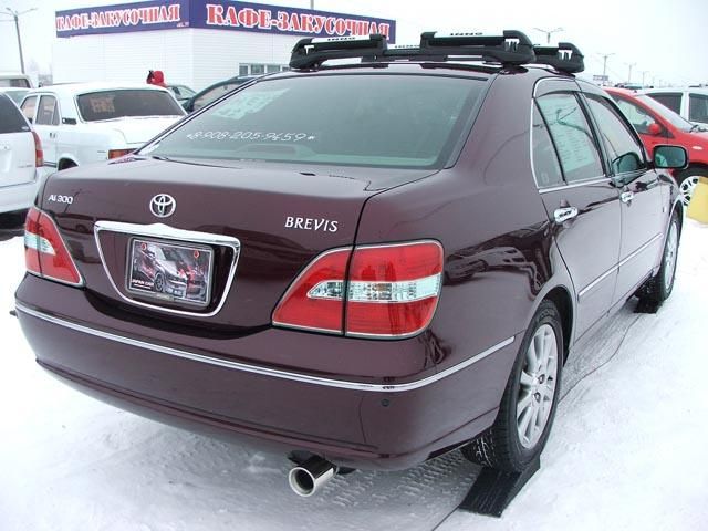 2002 Toyota Brevis