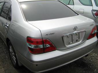 2002 Toyota Brevis Photos