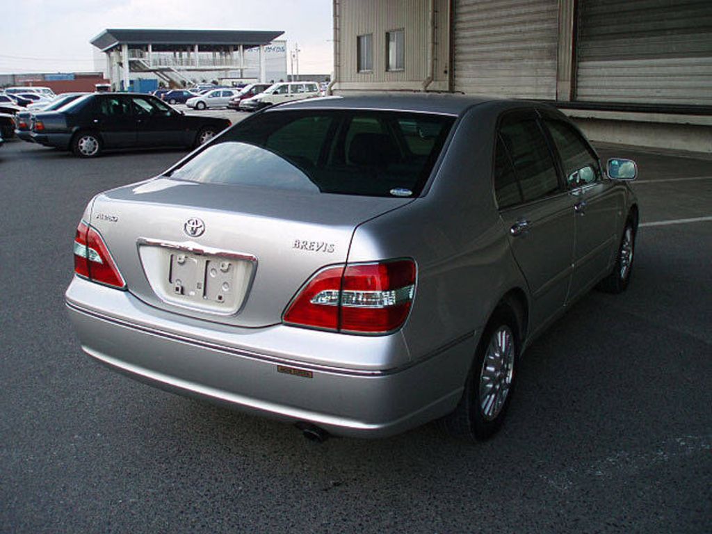 2003 Toyota Brevis