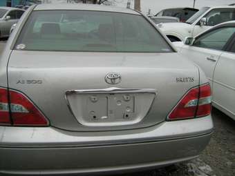 2003 Toyota Brevis Photos