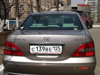 2004 Toyota Brevis Pictures