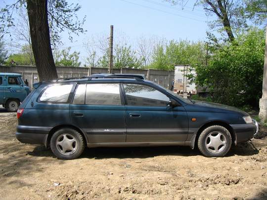 1995 Toyota Caldina