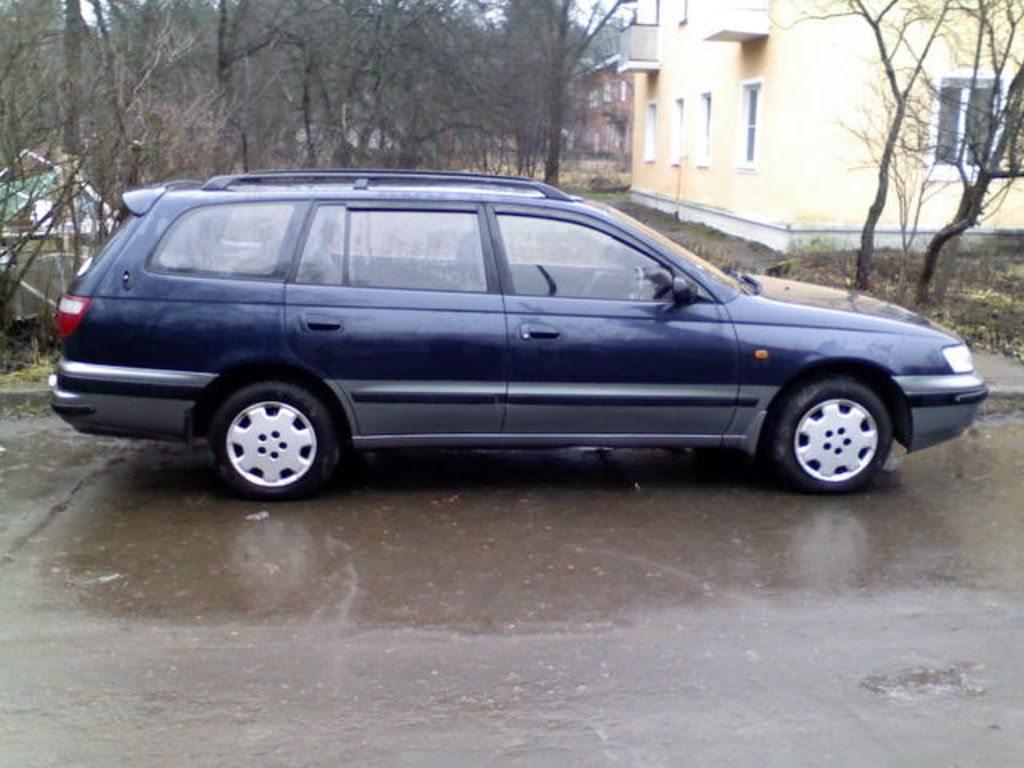 1995 Toyota Caldina